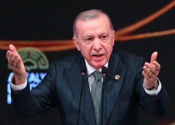 Νέες απειλές Ερντογάν: Οποιος σταθεί εμπόδιο στη Συρία θα μας βρει απέναντί του