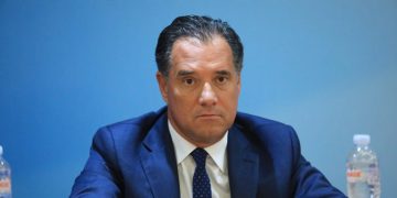 Ο Γεωργιάδης επιβεβαιώνει ότι Βαρβιτσιώτης και Ολύμπιος μισθοδοτούν στελέχη του γαλάζιου μηχανισμού προπαγάνδας