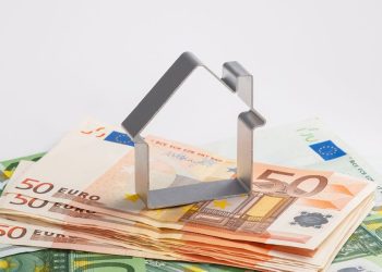 Η κατοικία ως δικαίωμα ή ως επενδυτικό προϊόν; Πώς το βλέπουν ενοικιαστές και ιδιοκτήτες