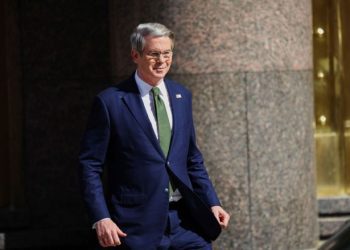 Δασμοί: Θα κλειστεί μεγάλη συμφωνία με την Κίνα κάποια στιγμή, λέει ο Μπέσεντ
