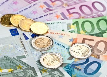 Οι ρωγμές από την πολιτική Τραμπ χτίζουν την Ευρώπη ως ασφαλές καταφύγιο