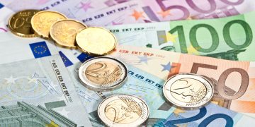 Οι ρωγμές από την πολιτική Τραμπ χτίζουν την Ευρώπη ως ασφαλές καταφύγιο