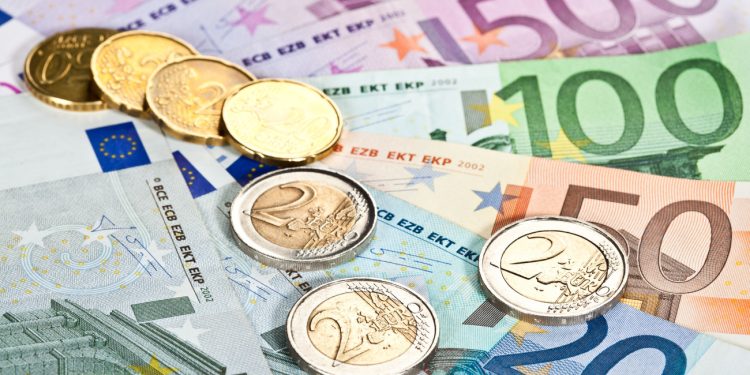 Οι ρωγμές από την πολιτική Τραμπ χτίζουν την Ευρώπη ως ασφαλές καταφύγιο