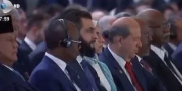 Ο Τατάρ αποκοιμήθηκε ενώ μιλούσε ο Ερντογάν στο φόρουμ της Αττάλειας