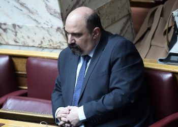Η Βουλή παραπέμπει για παράβαση καθήκοντος τον Τριαντόπουλο στο ειδικό δικαστήριο – Αποχωρήσεις από την αντιπολίτευση