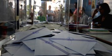 Δημοσκοπήσεις: Οι «μαγικοί» αριθμοί του Οκτωβρίου