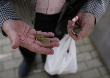 Φτώχεια: Δέκα χρόνια στο κατώφλι της τα ελληνικά νοικοκυριά