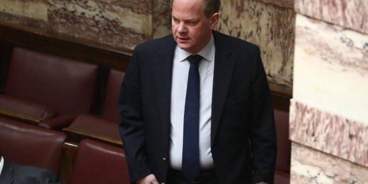 Προανακριτική: Ανοίγουν τα χαρτιά τους ΝΔ, ΣΥΡΙΖΑ, Νέα Αριστερά – Παρασκηνιακές συζητήσεις και ζυμώσεις