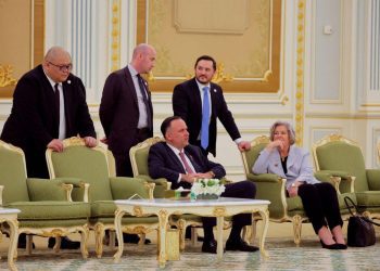 ΗΠΑ: Οργή από τον Λευκό Οίκο στην υποβάθμιση του αξιόχρεου από τον οίκο αξιολόγησης Moody’s