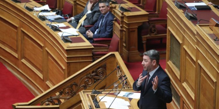 ΠΑΣΟΚ: Αυξάνει την πίεση στην κυβέρνηση – Ζητά σύγκλιση της Θεσμών και Διαφάνειας της Βουλής για τον ΟΠΕΚΕΠΕ