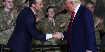 ΗΠΑ: Μειώνονται κατά 20% οι ανώτατοι αξιωματικοί – Σε τι αποσκοπεί το σχέδιο Τραμπ και Χέγκσεθ