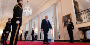 Τραμπ: Εννέα μετανάστες υπό κράτηση πέθαναν αφότου ορκίστηκε πρόεδρος