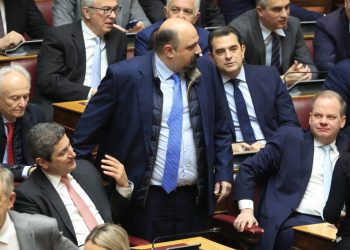 Βουλή: «Κληρώνει» το Δικαστικό Συμβούλιο για Τριαντόπουλο – Στην τελική ευθεία η προανακριτική για Καραμανλή