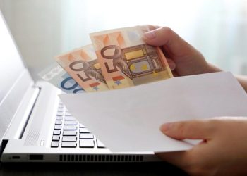 Έχουμε τους χαμηλότερους μισθούς στην ΕΕ σε αγοραστική δύναμη – Ουραγοί και στις ονομαστικές αυξήσεις
