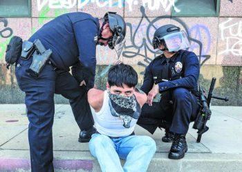 «Διεστραμμένη φαντασίωση ενός δικτατορικού προέδρου»