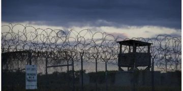 Ο Τραμπ στέλνει 9.000 μετανάστες στο Γκουαντάναμο