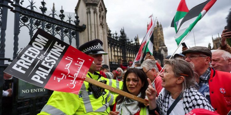 Η οργή για τη Γάζα οδηγεί την Ευρώπη σε σημείο καμπής για το Ισραήλ