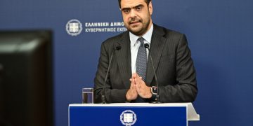 Κυβέρνηση και ΟΠΕΚΕΠΕ: Γραμμή άμυνας «διαχρονικής» ευθύνης και εμπιστοσύνης στη Δικαιοσύνη, όπως στα Τέμπη