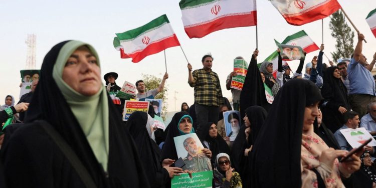 Live: Τηρείται η εύθραυστη εκεχειρία – Πληθαίνουν οι αναφορές ότι τα πυρηνικά του Ιράν δεν καταστράφηκαν