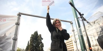 Μαρία Καρυστιανού: Ταυτοποιήθηκε ο δικαστικός που της είπε να «προσέχει»