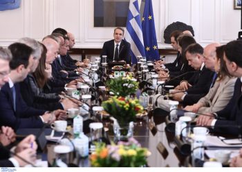 Η κυβέρνηση λέει ότι για τον ΟΠΕΚΕΠΕ φταίει το ΠΑΣΟΚ, αλλά δεν εξηγεί γιατί συγκυβερνά με το… ΠΑΣΟΚ