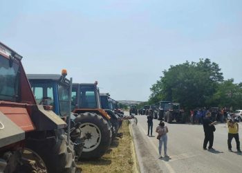 Ο ΟΠΕΚΕΠΕ έβγαλε στον δρόμο αγρότες της Θεσσαλονίκης – Μπλόκο στον κόμβο Μεσημερίου