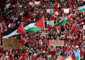 Μαζικές πορείες σε Ολλανδία και Βρυξέλλες για τη Γάζα – 150.000 άτομα στους δρόμους της Χάγης