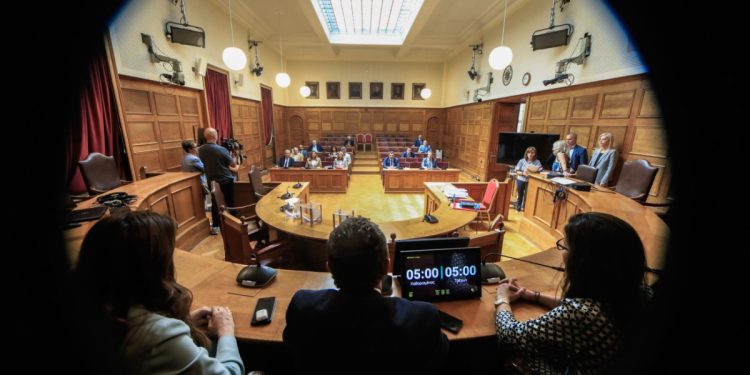 Προανακριτική: Εξέλεξε μονοκομματικό προεδρείο με πρόεδρο τον Στ. Κελέτση