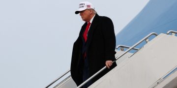 Τραμπ: Νέα εντολή για εντατικοποίηση των επιχειρήσεων κατά των μεταναστών – «Να απελάσουμε τους παράνομους»