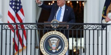 Τραμπ: Επανέρχεται η απαγόρευση επίσκεψης στις ΗΠΑ εναντίον 12 χωρών