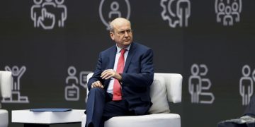 InForum – Χατζηδάκης: Δεν είμαστε πια στην Ελλάδα της κρίσης – Να δούμε πιο σοβαρά το «βαθύ κράτος»