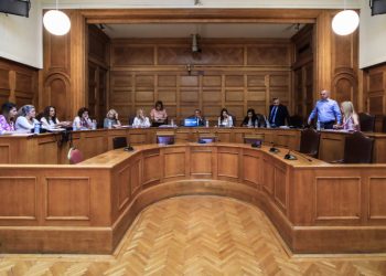 Τέμπη: Αποχώρησαν από την Προανακριτική ΠΑΣΟΚ – ΚΚΕ – Νέα Αριστερά καταγγέλλοντας τη διαδικασία