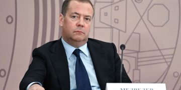 Μεντβέντεφ: Μήνυμα στον Τραμπ – «Κάθε νέο τελεσίγραφο είναι μια απειλή και ένα βήμα προς τον πόλεμο»