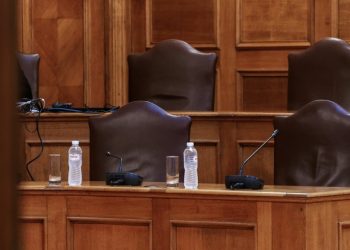 Οι γραμμές άμυνας του Μαξίμου για το μπλοκάρισμα της Προανακριτικής για ΟΠΕΚΕΠΕ