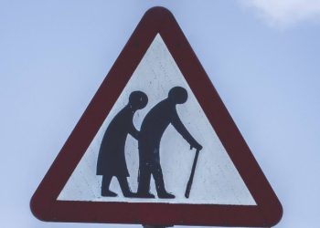 Σύνταξη: Όλο και πιο μακριά, όλο και πιο αργά – Η νέα σκληρή πραγματικότητα