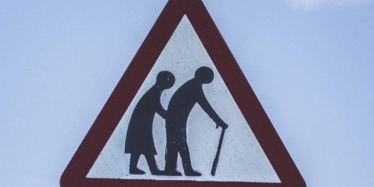 Σύνταξη: Όλο και πιο μακριά, όλο και πιο αργά – Η νέα σκληρή πραγματικότητα