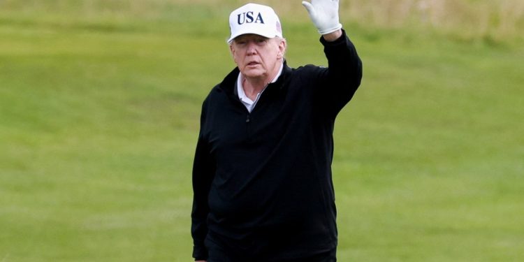 Τραμπ: Ναι μεν αλλά για το ισχυρό δολάριο