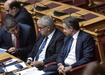 Η στάση Βορίδη – Αυγενάκη ζορίζει το Μαξίμου