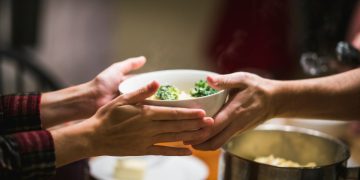 Eurostat: Η διατροφική ανασφάλεια πλήττει το 35% των φτωχών νοικοκυριών στην Ελλάδα