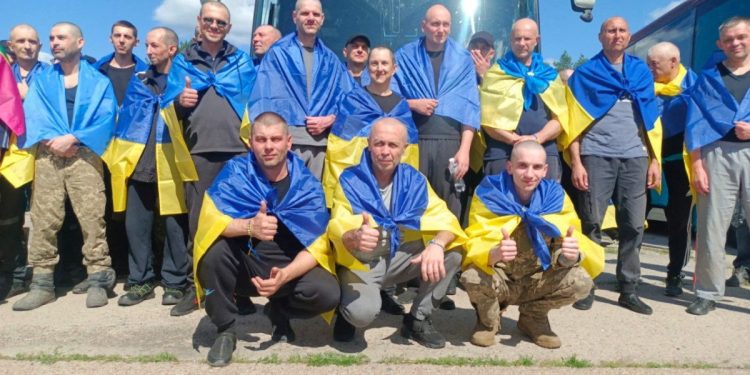 Νέα ανταλλαγή αιχμαλώτων πολέμου Ρωσίας – Ουκρανίας, παραμονή της συνάντησης Πούτιν και Τραμπ