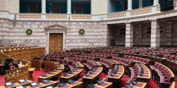 Καλά τα παιχνίδια με τον εκλογικό νόμο, αλλά μπορεί να γίνουν μπούμερανγκ