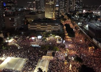 Ισραήλ: Τεράστια διαδήλωση στο Τελ Αβίβ υπέρ της επιστροφής των ομήρων μέσω μιας κατάπαυσης τους πυρός
