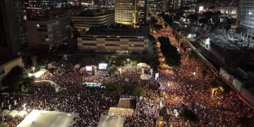Ισραήλ: Τεράστια διαδήλωση στο Τελ Αβίβ υπέρ της επιστροφής των ομήρων μέσω μιας κατάπαυσης τους πυρός