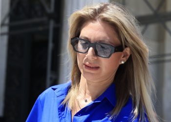 Καρυστιανού: Η κυβέρνηση δεν άγγιξε κανέναν πολιτικό για κακούργημα – Όλα καλώς καμωμένα για τους δολοφόνους των παιδιών μας