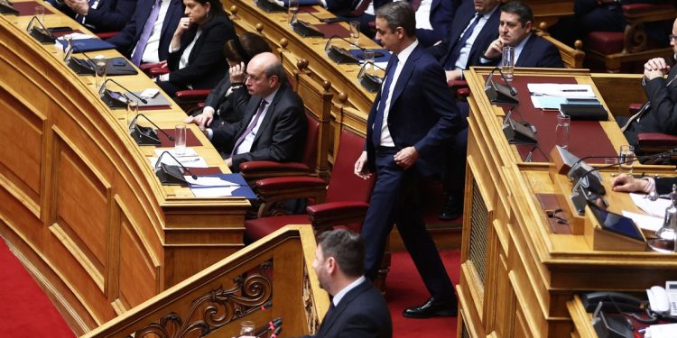 Κρίση εμπιστοσύνης και κρίση εκπροσώπησης – Οι πληγές του σκανδάλου του ΟΠΕΚΕΠΕ στο πολιτικό σύστημα