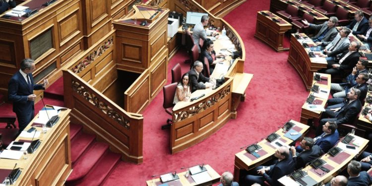 Νέα Δημοκρατία: Κυβέρνηση χωρίς συμμάχους