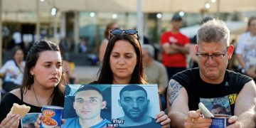 Γάζα: Μητέρα ομήρου καλεί τη διεθνή κοινότητα να πιέσει Ισραήλ και Χαμάς για τον τερματισμό του πολέμου