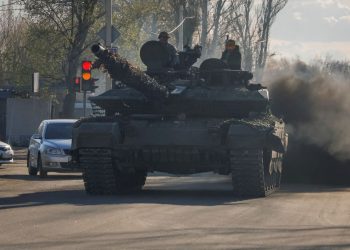 Ρωσία: Προελαύνει στο Ντνιπροπετρόφσκ, «παγωμένες» οι διαπραγματεύσεις – Η παραδοχή του Κιέβου