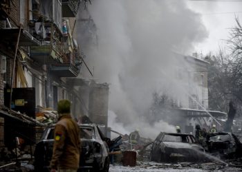 Ουκρανία: Συναγερμός στο Κίεβο για επιθέσεις ρωσικών drones και πυραύλων εν μέσω ειρηνευτικών συνομιλιών