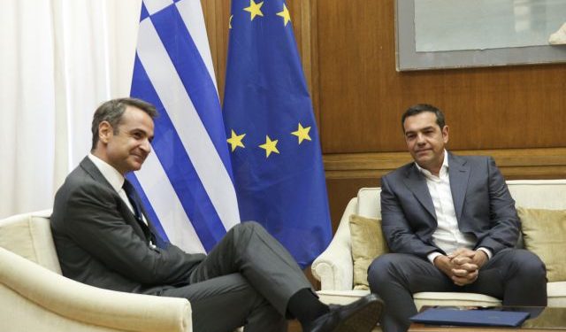 Δημοσκόπηση: Ο Τσίπρας απειλεί τον Μητσοτάκη χωρίς να έχει κόμμα